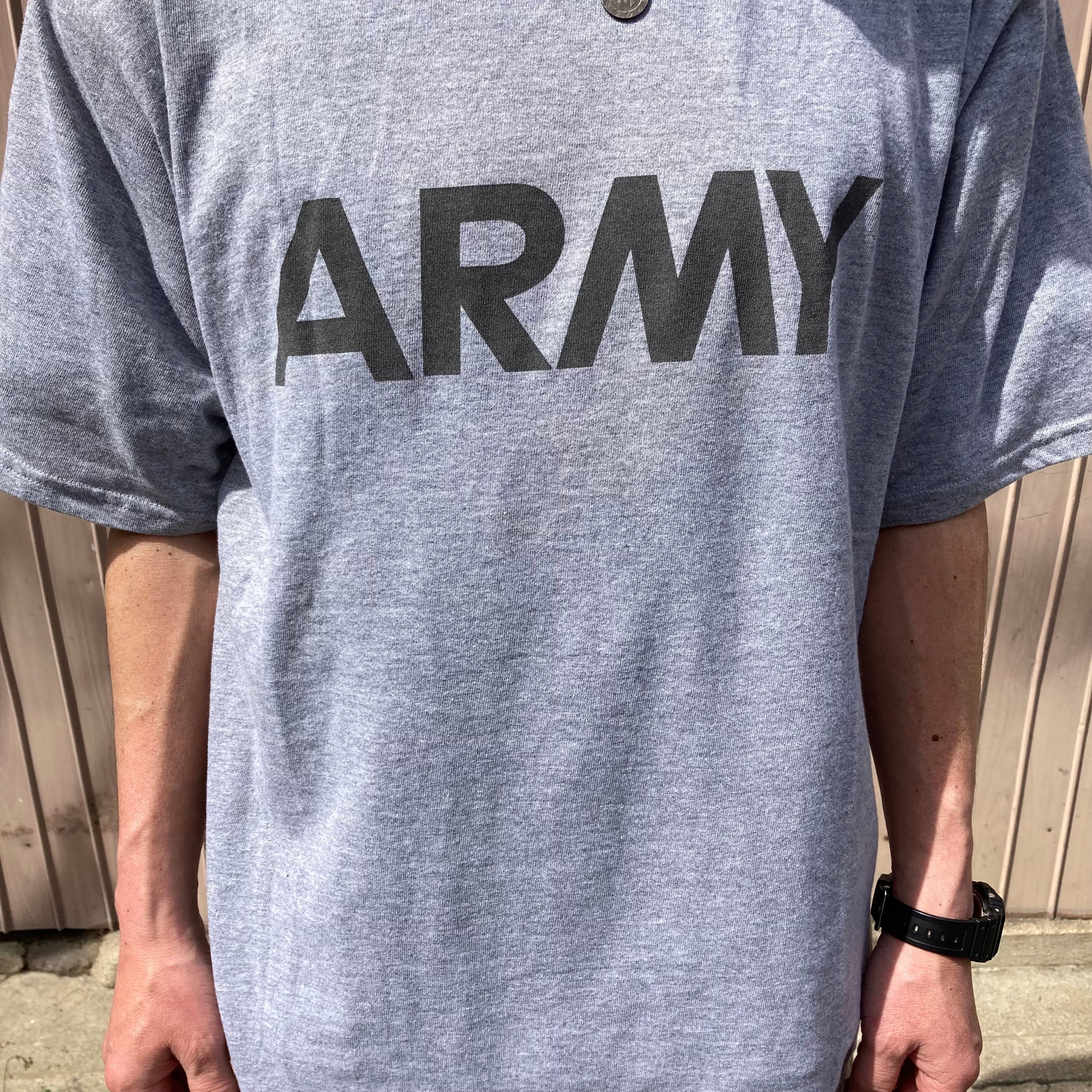 army t シャツ オファー 意味