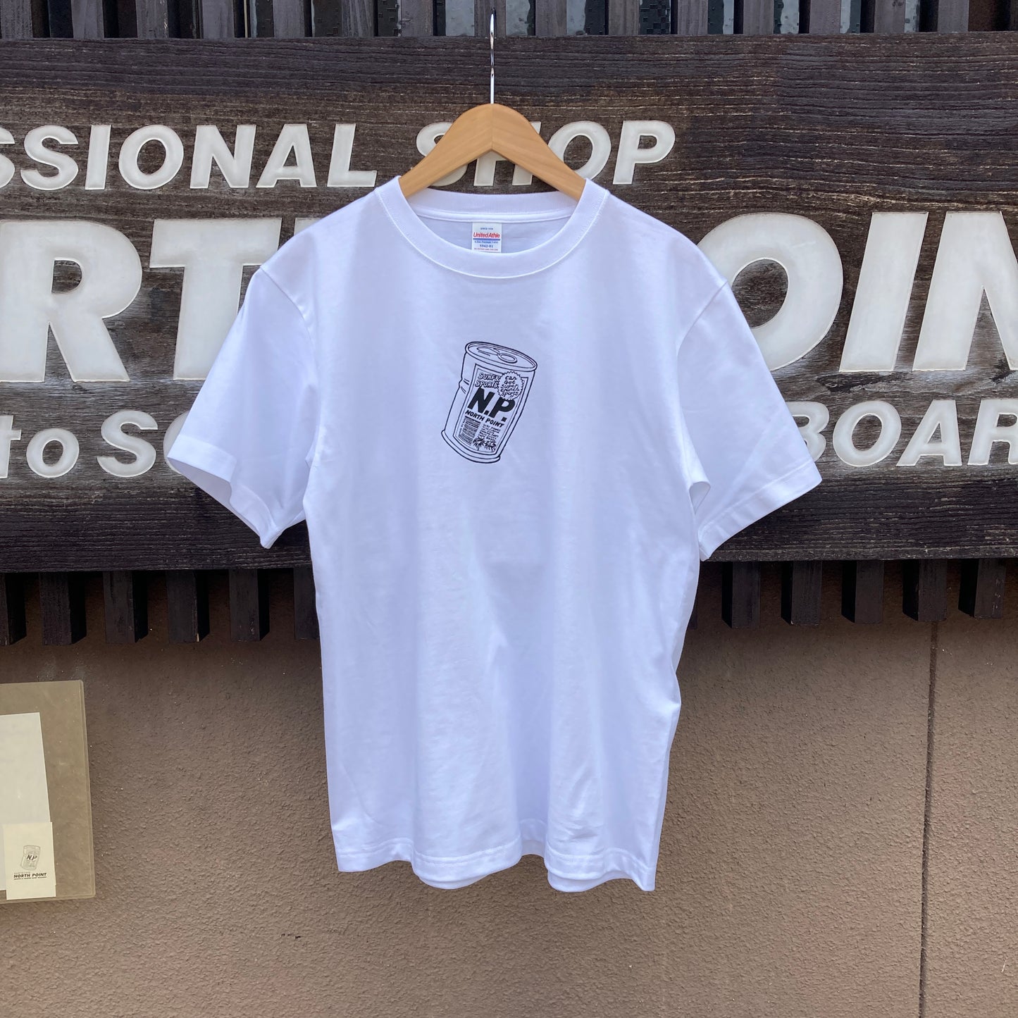 NP缶ホワイトTシャツ