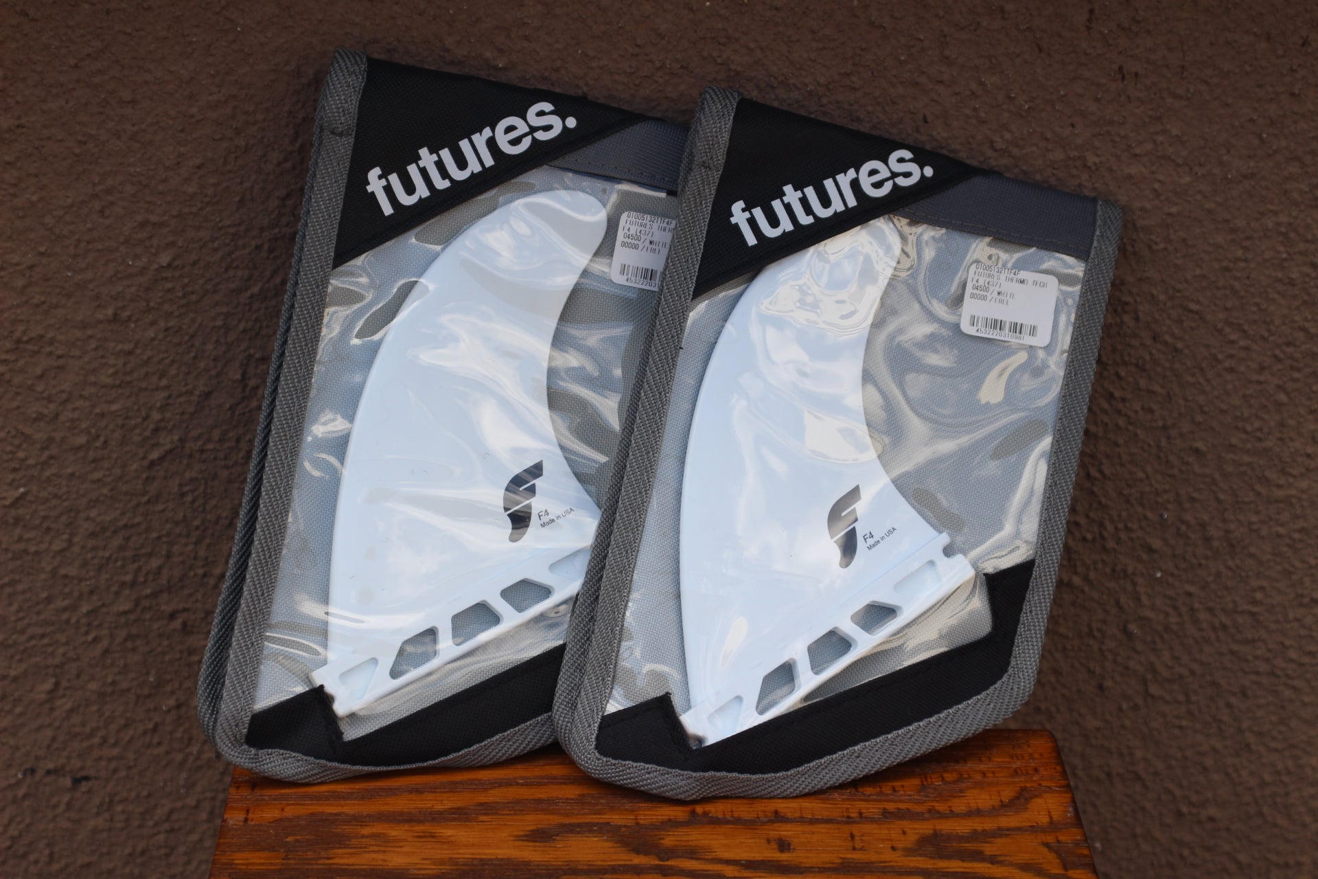 未使用　FUTURES.フューチャーフィン　F4 トライフィン futures. ショートボード用フィン サーフボード フィン FUTURES